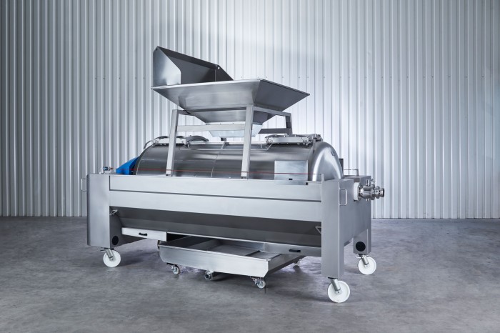 Prasa EQ2 z lejem zasypowym Prasa EQ2 z lejem zasypowym