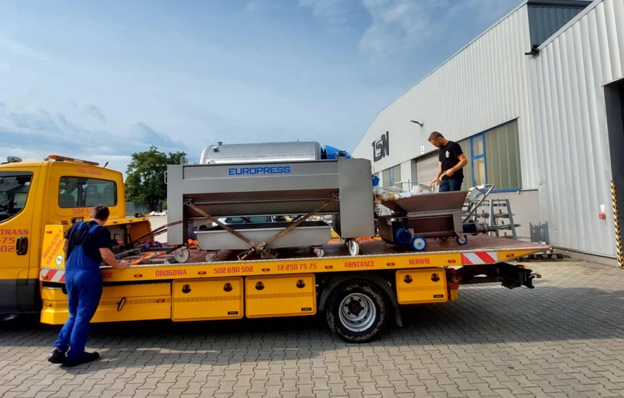 Odbiór prasy przez Winnicę Tyniec Odbiór prasy przez Winnicę Tyniec