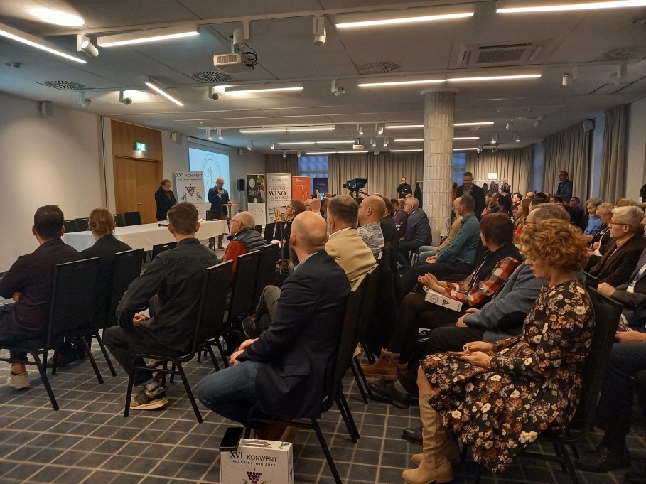 XVI Konwent Polskich Winiarzy XVI Konwent Polskich Winiarzy